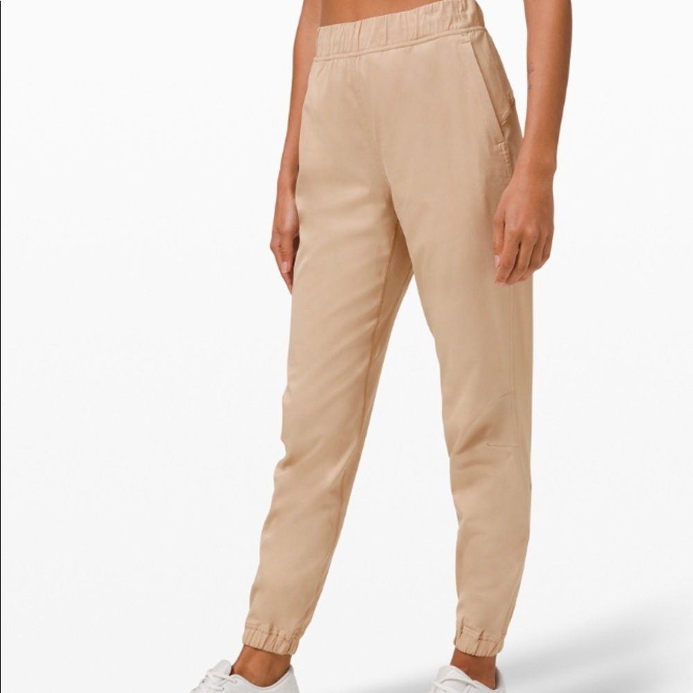 Lululemon Adapted State Training Jogger. Khaki